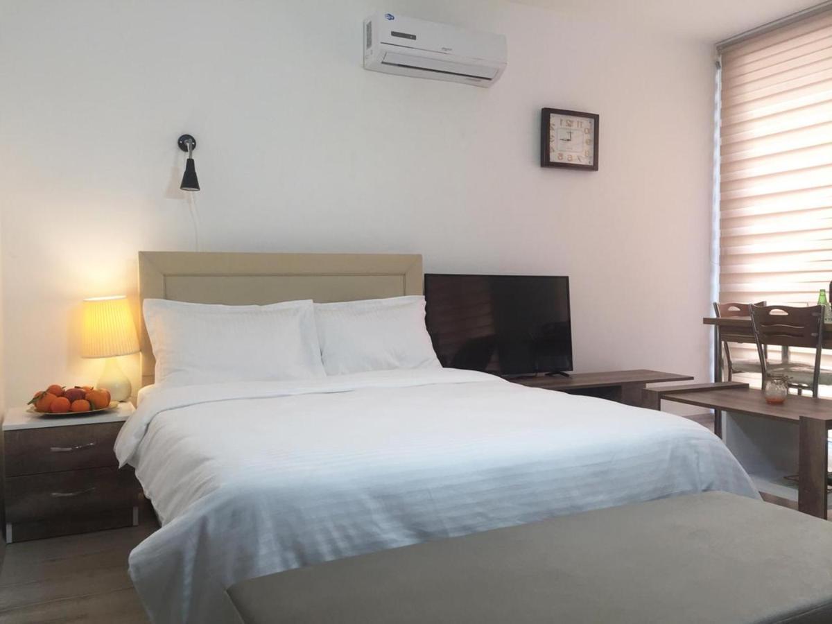Uptown Holiday App & Pool Daily Rental Contactless Check In & Check Out 파마구스타 외부 사진