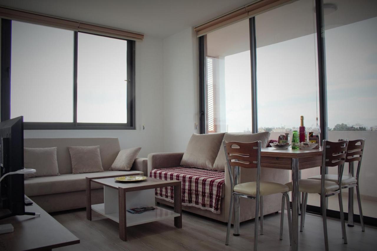 Uptown Holiday App & Pool Daily Rental Contactless Check In & Check Out 파마구스타 외부 사진